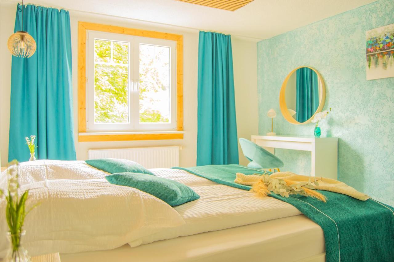 Wellnessoase Mitten In Der Wasserfallstadt Triberg トリベルク エクステリア 写真