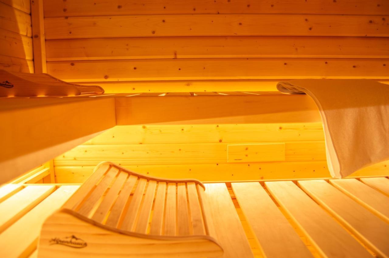 Wellnessoase Mitten In Der Wasserfallstadt Triberg トリベルク エクステリア 写真