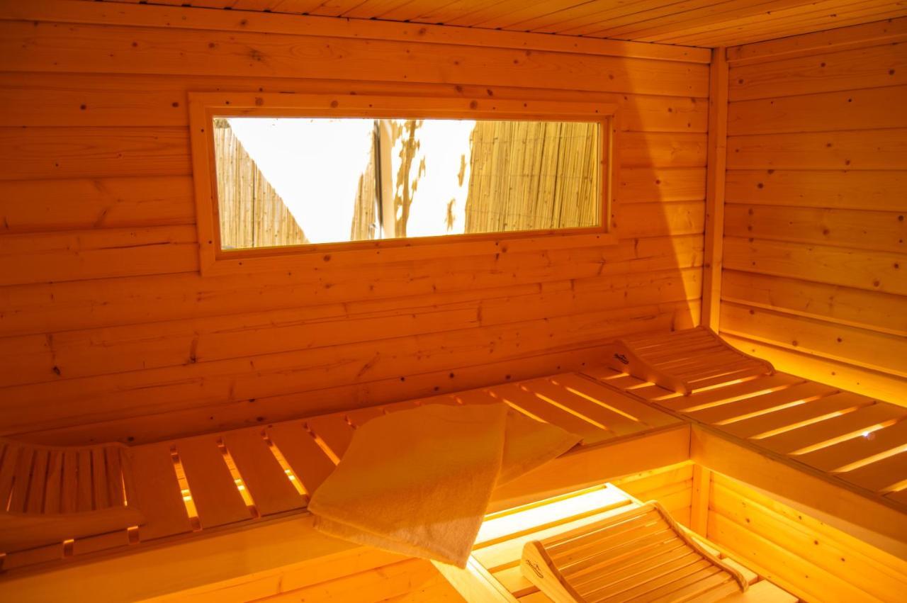 Wellnessoase Mitten In Der Wasserfallstadt Triberg トリベルク エクステリア 写真