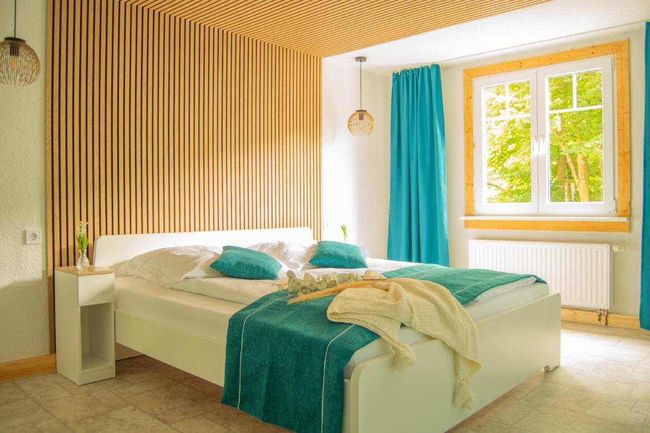 Wellnessoase Mitten In Der Wasserfallstadt Triberg トリベルク エクステリア 写真
