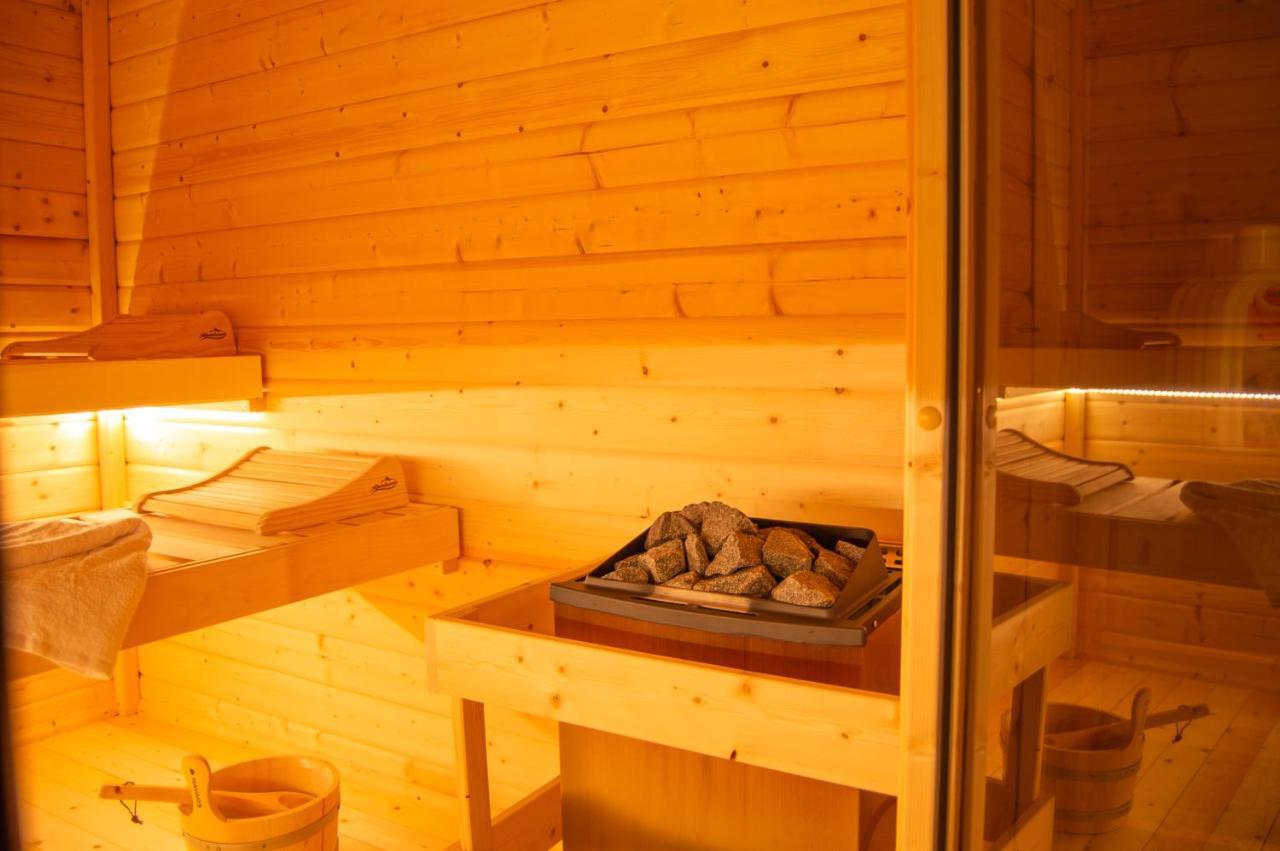 Wellnessoase Mitten In Der Wasserfallstadt Triberg トリベルク エクステリア 写真
