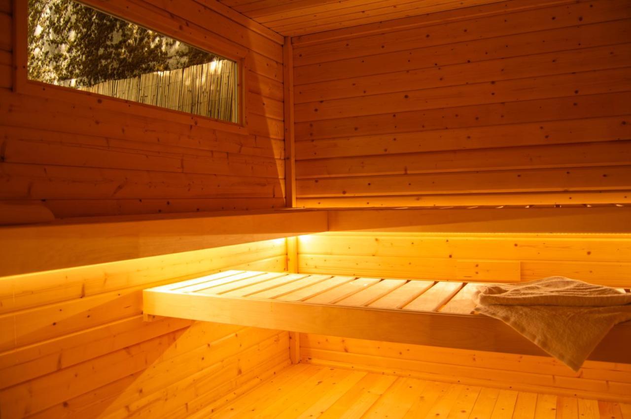Wellnessoase Mitten In Der Wasserfallstadt Triberg トリベルク エクステリア 写真